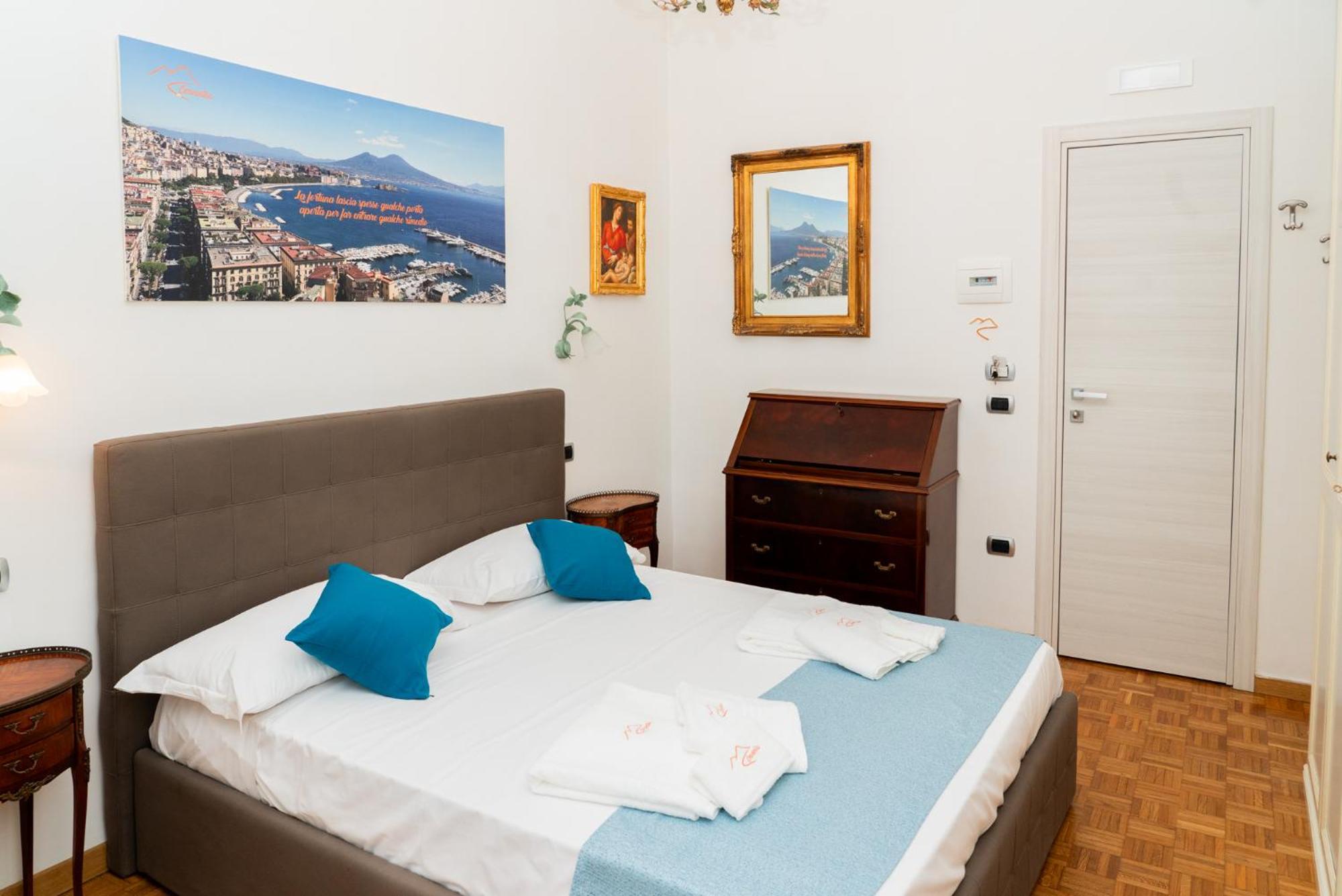 Suite Cervantes Naples Extérieur photo