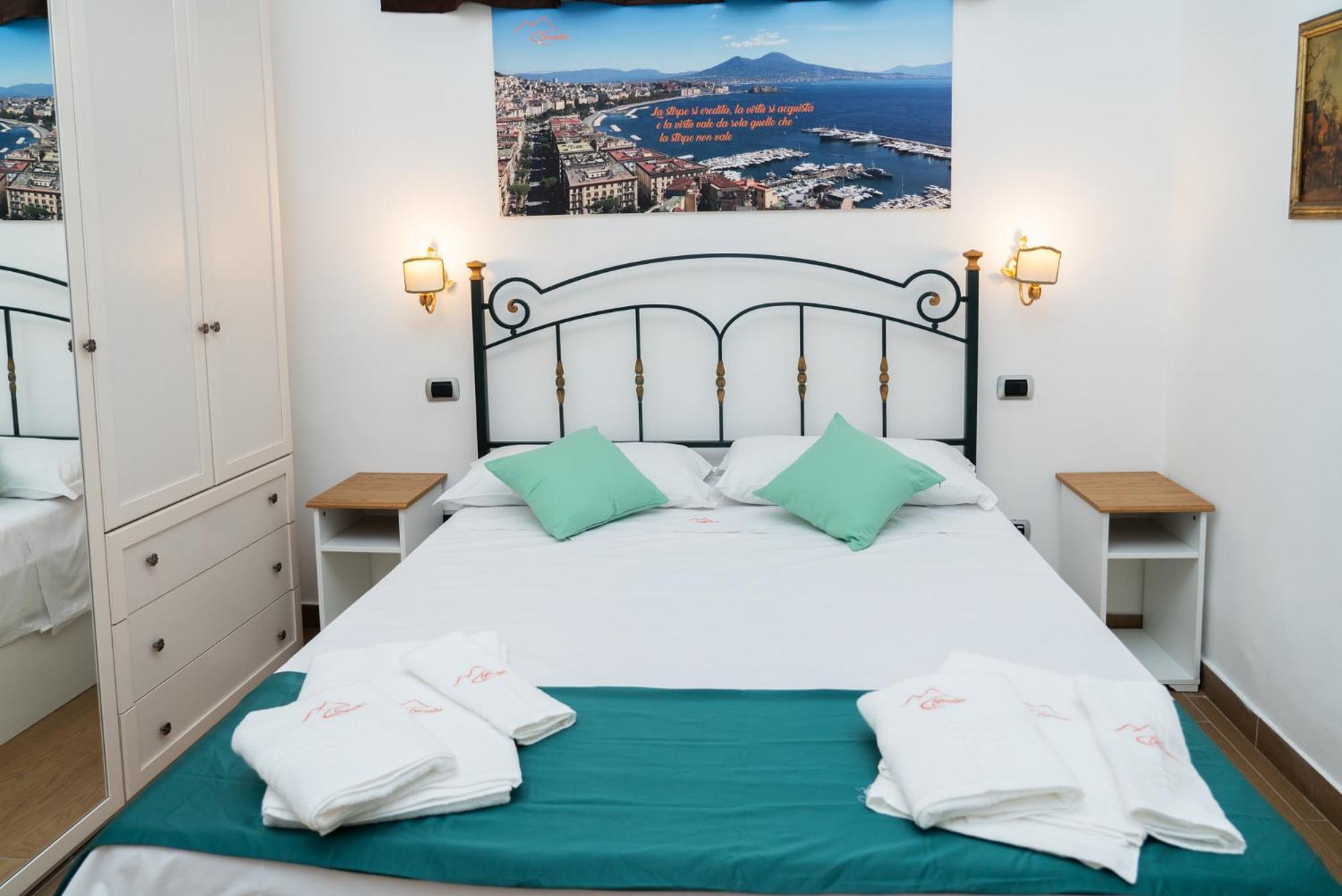 Suite Cervantes Naples Extérieur photo